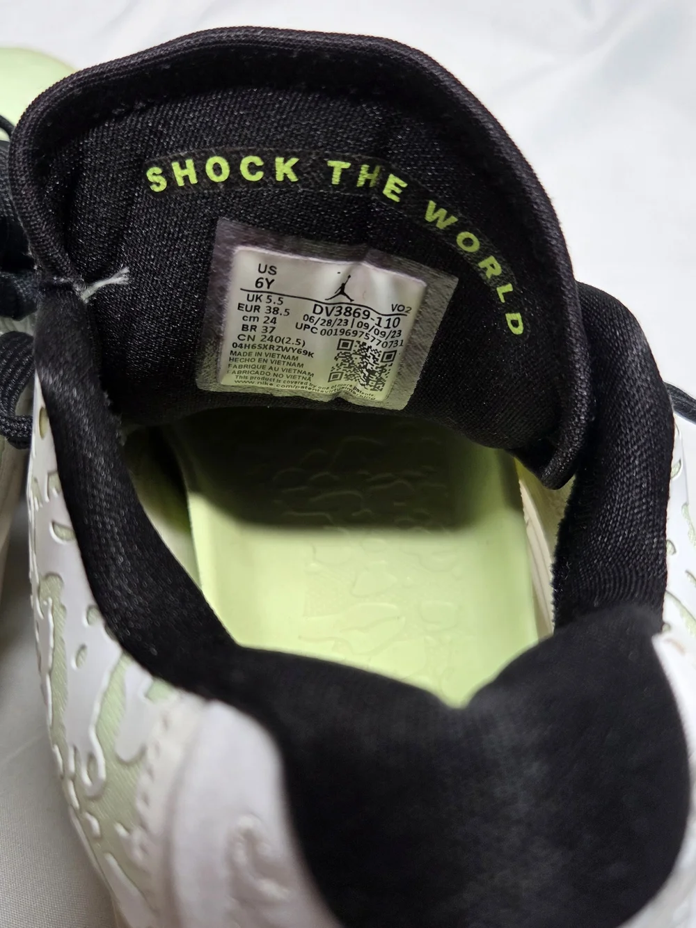 Jordan Women's Sneakers in Black and Light Green